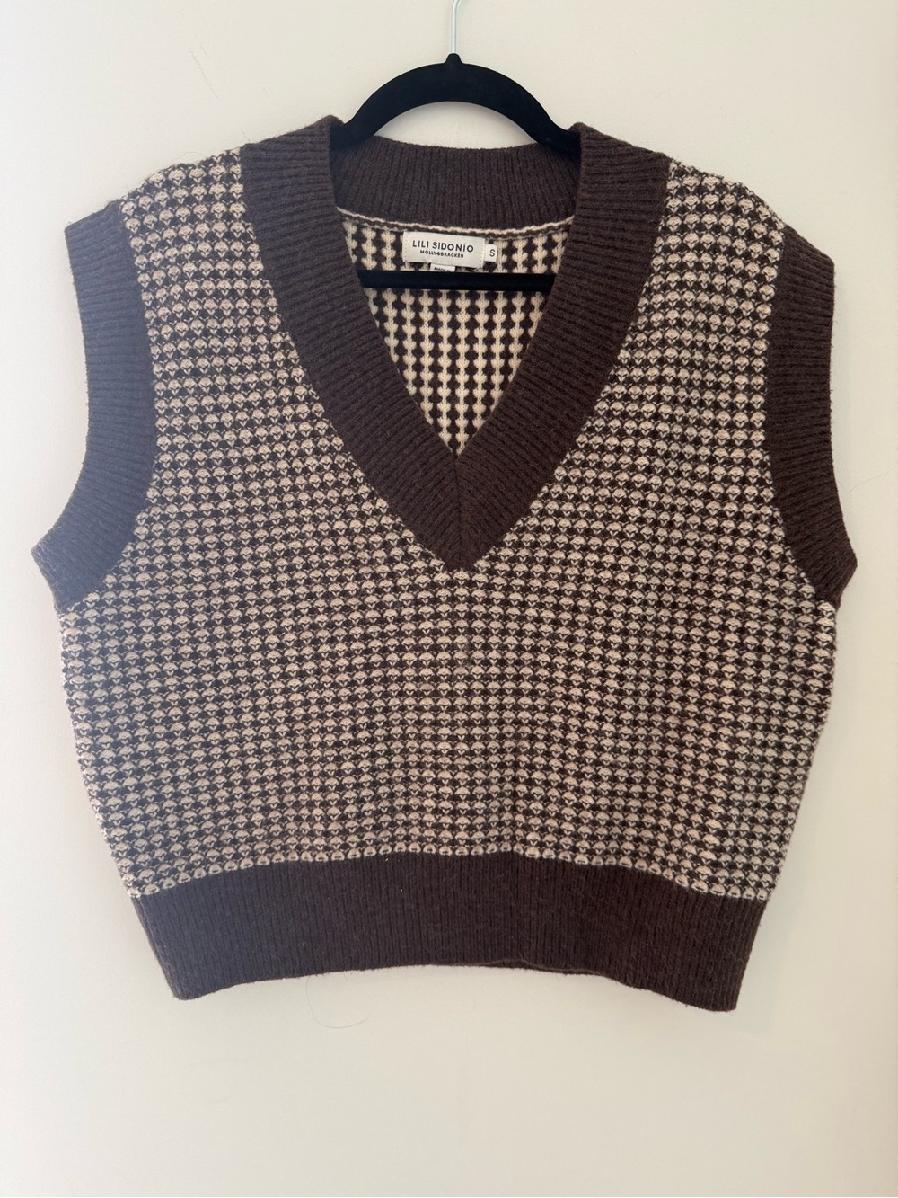 Lili Sidonio Brown & Cream Houndstooth V-Neck Sweater Vest